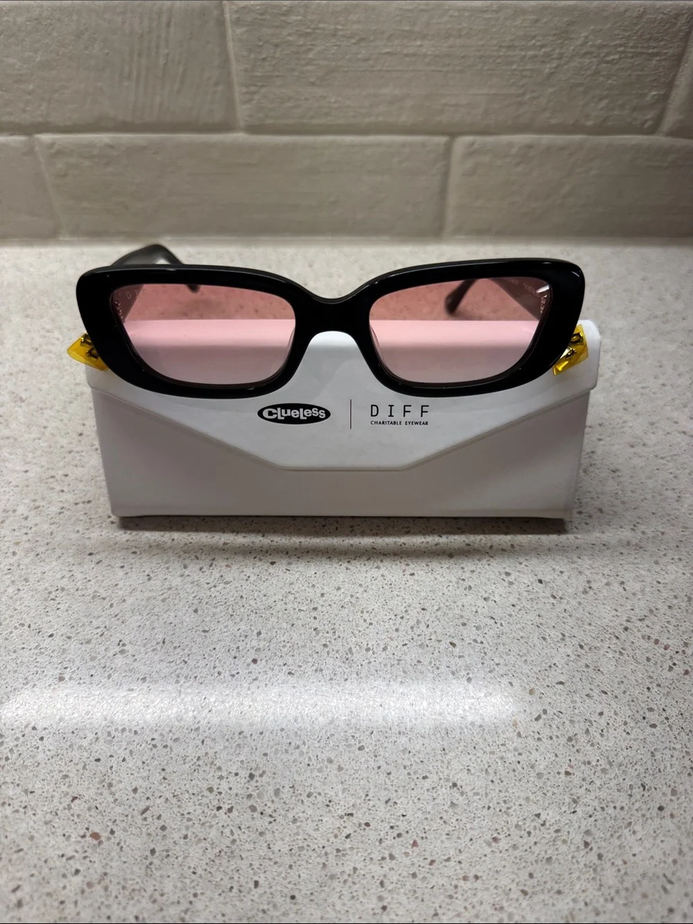 DIFF x Clueless Black Frame Sunglasses with Pink Lenses w/ Case and Cleaning Rag
